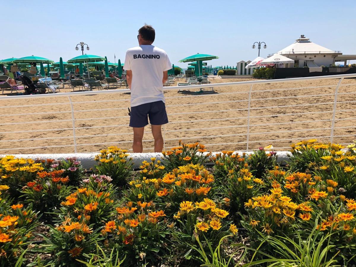 Residence El Palmar Fronte Mare, Fronte Spiaggia Lido di Jesolo Buitenkant foto
